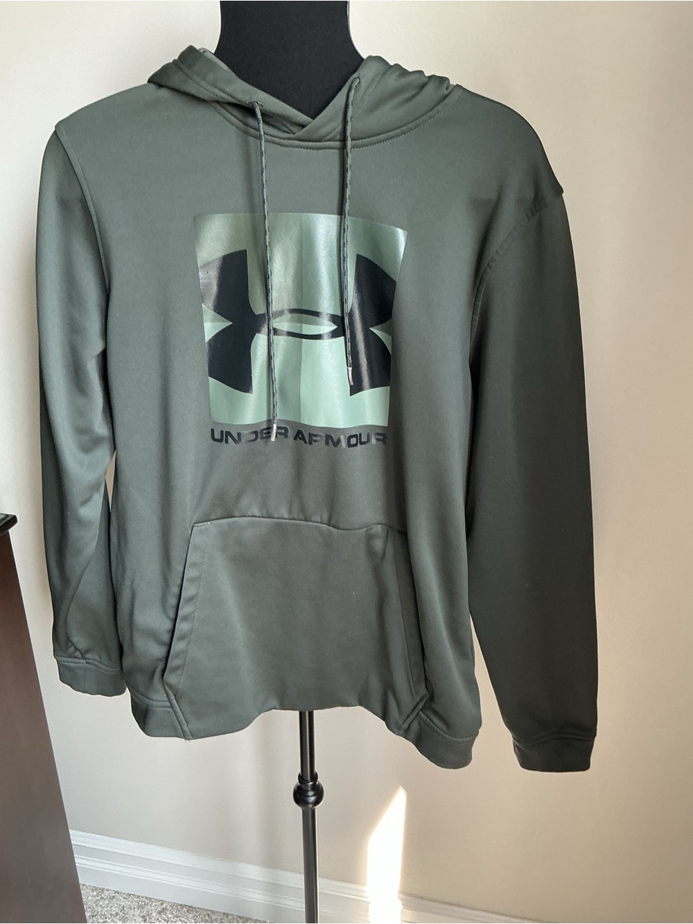 Under Armour Mens green cold gear loose fit hoodie